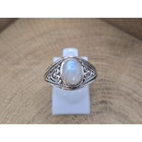 Echt zilveren ring met Maansteen